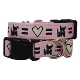 Wagging Green Love Dog Collar